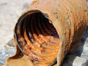 Ocre ferreuse dans un tuyau